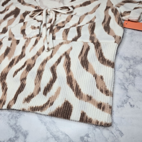 Colsie 3-Piece Pajama Set Animal Print Medium Lounge Set - Picture 6 of 16